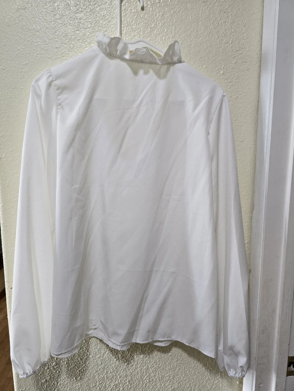White Ruffle V-Neck Long-Sleeve Women's Top - Picture 2 of 2